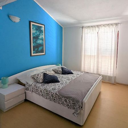 Apartment Marica Grebastica Bagian luar foto