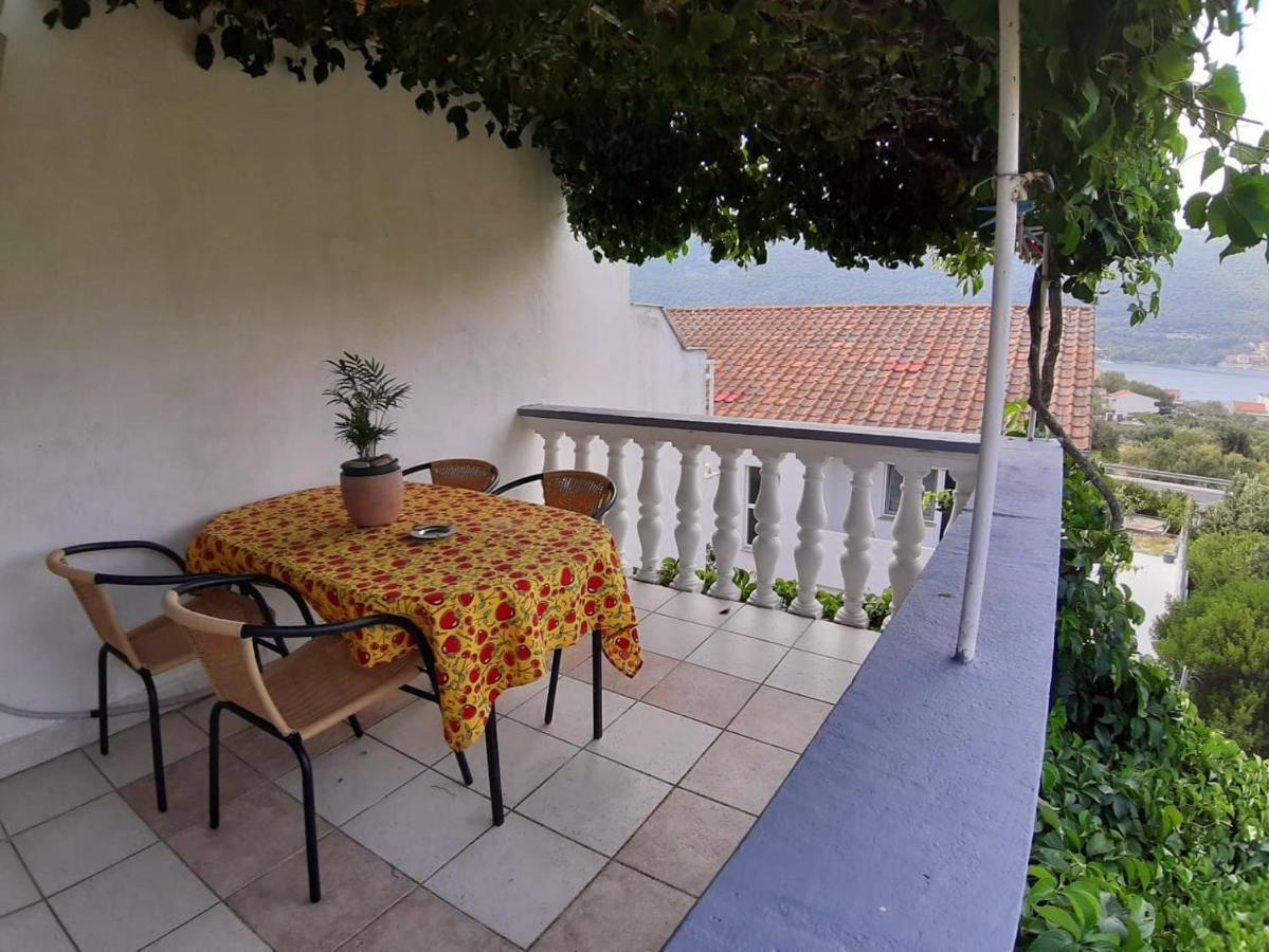 Apartment Marica Grebastica Bagian luar foto