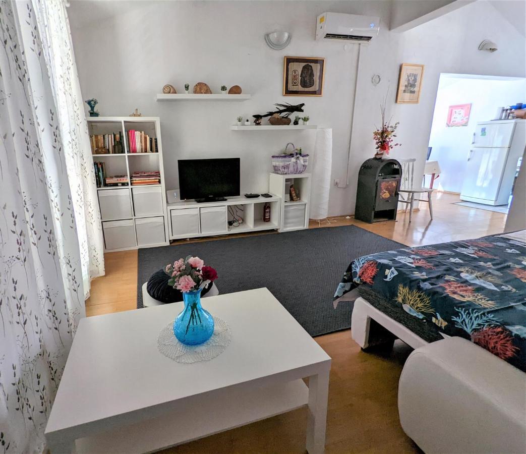 Apartment Marica Grebastica Bagian luar foto